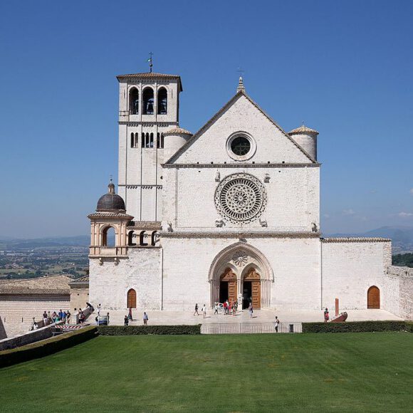 Assisi_-_Basilica_di_San_Francesco_02-1 22 Novembre – Ritiro Spirituale classe V