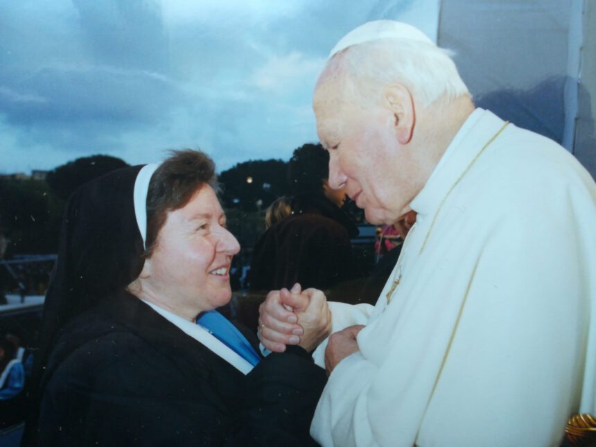 sr Una vita, raccontando la tenerezza di Dio